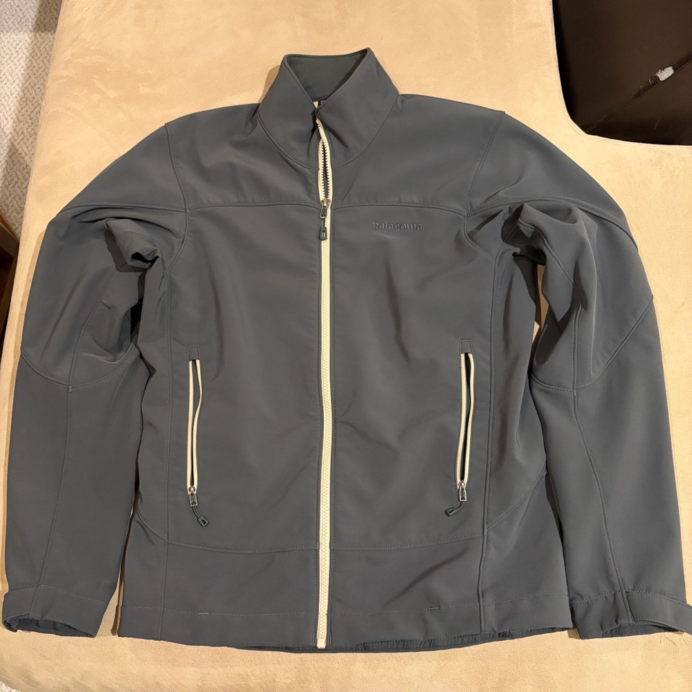 Patagonia Men's Dark Green Jacket